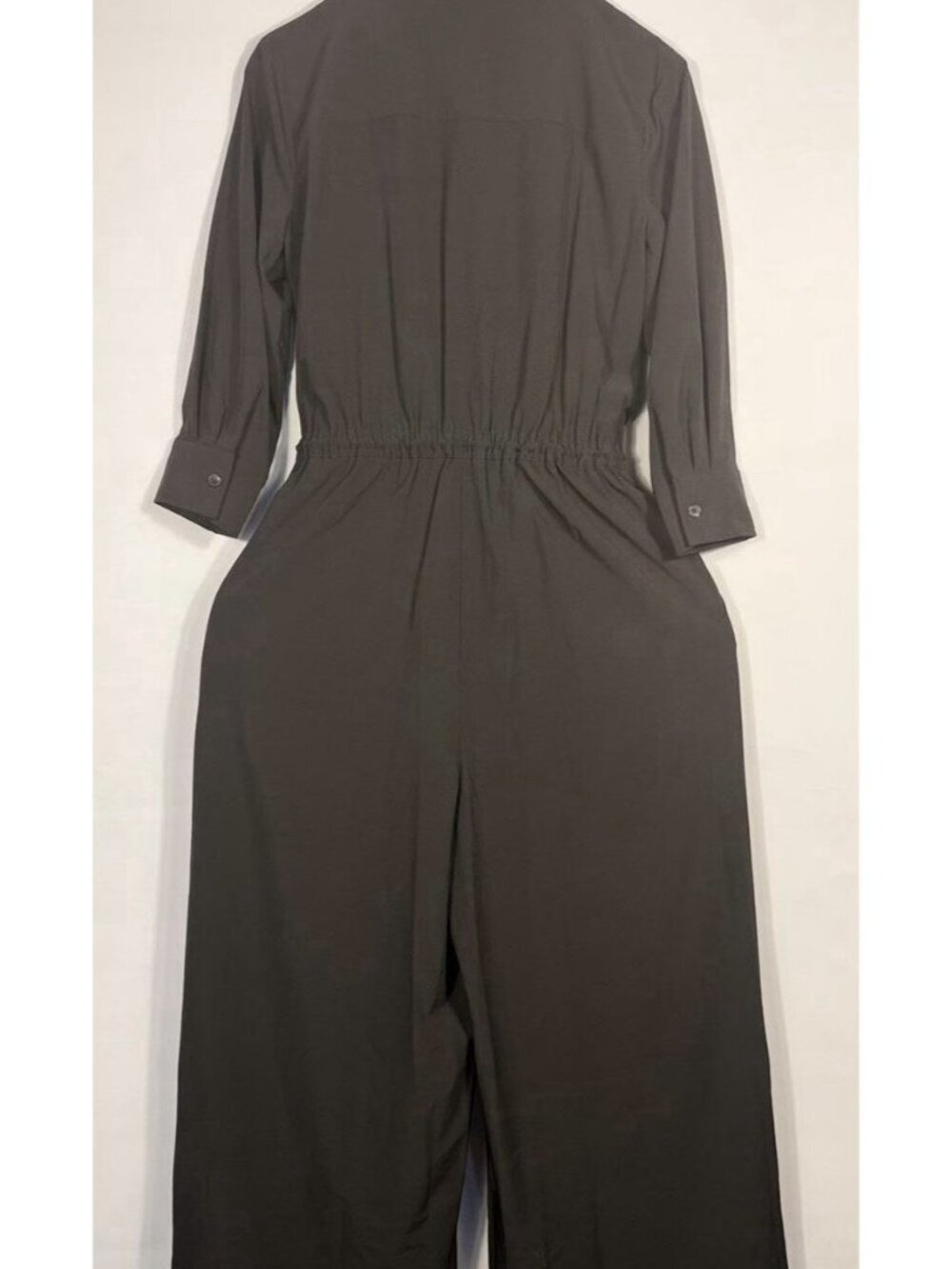 NEW Calvin Klein Women's 10 3/4 Sleeve V Neck Jumpsuit • Reg Price $139 - Picture 2 of 3